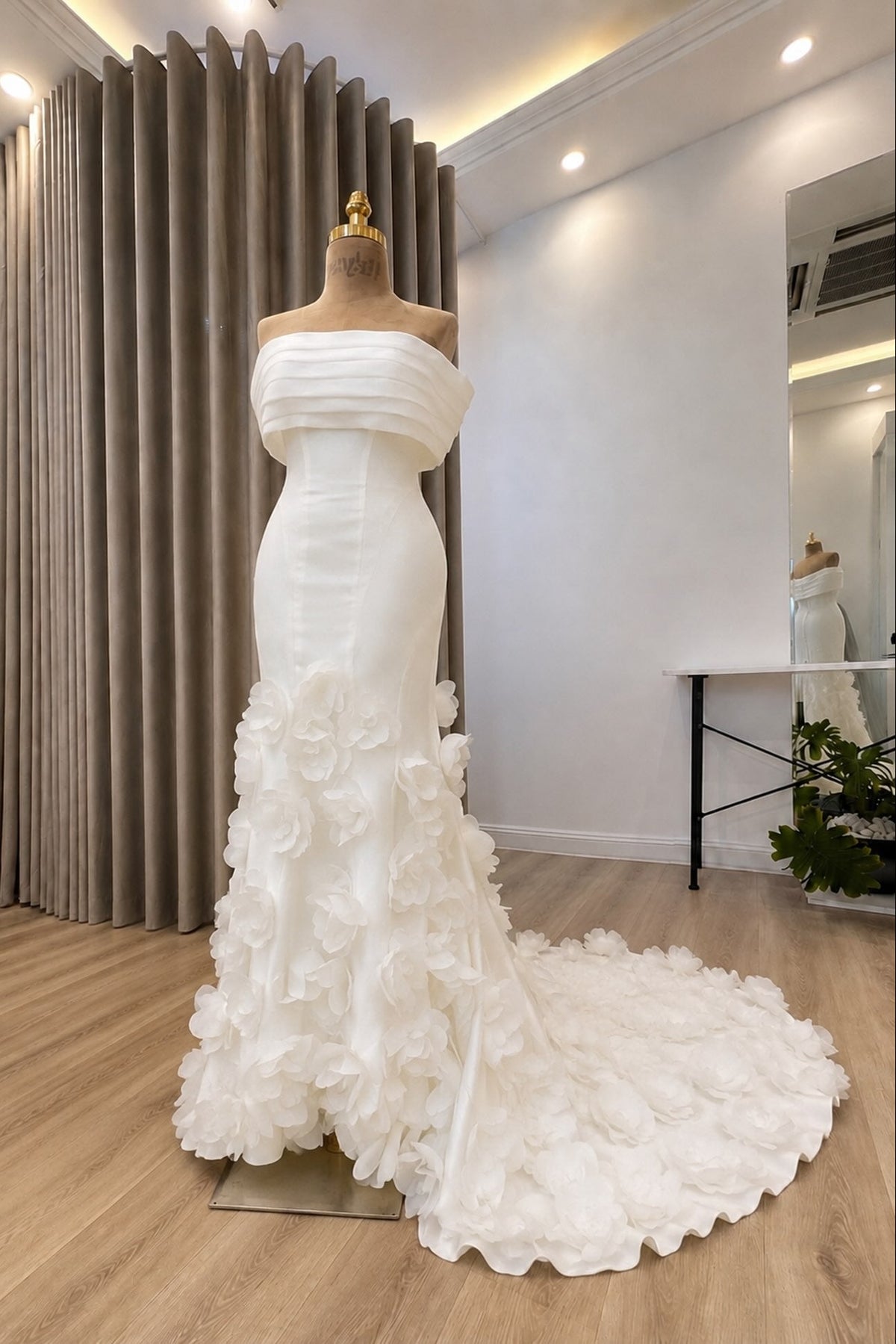 Strapless Mermaid Wedding Dress with 3D Floral Train