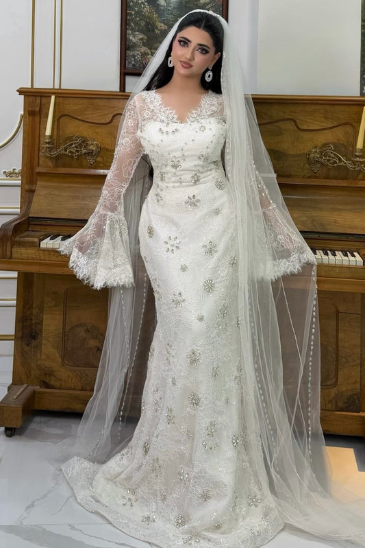 Scalloped V-Neck Mermaid Lace Bridal Gown