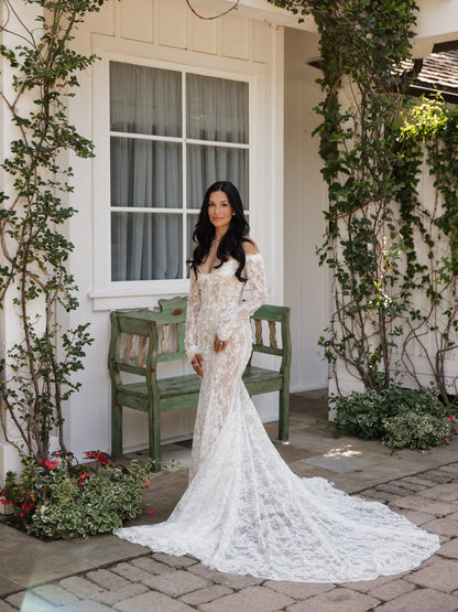 Off-the-Shoulder Lace Mermaid Wedding Dress