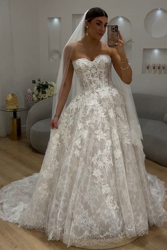 Strapless Sweetheart Lace Ball Gown Wedding Dress