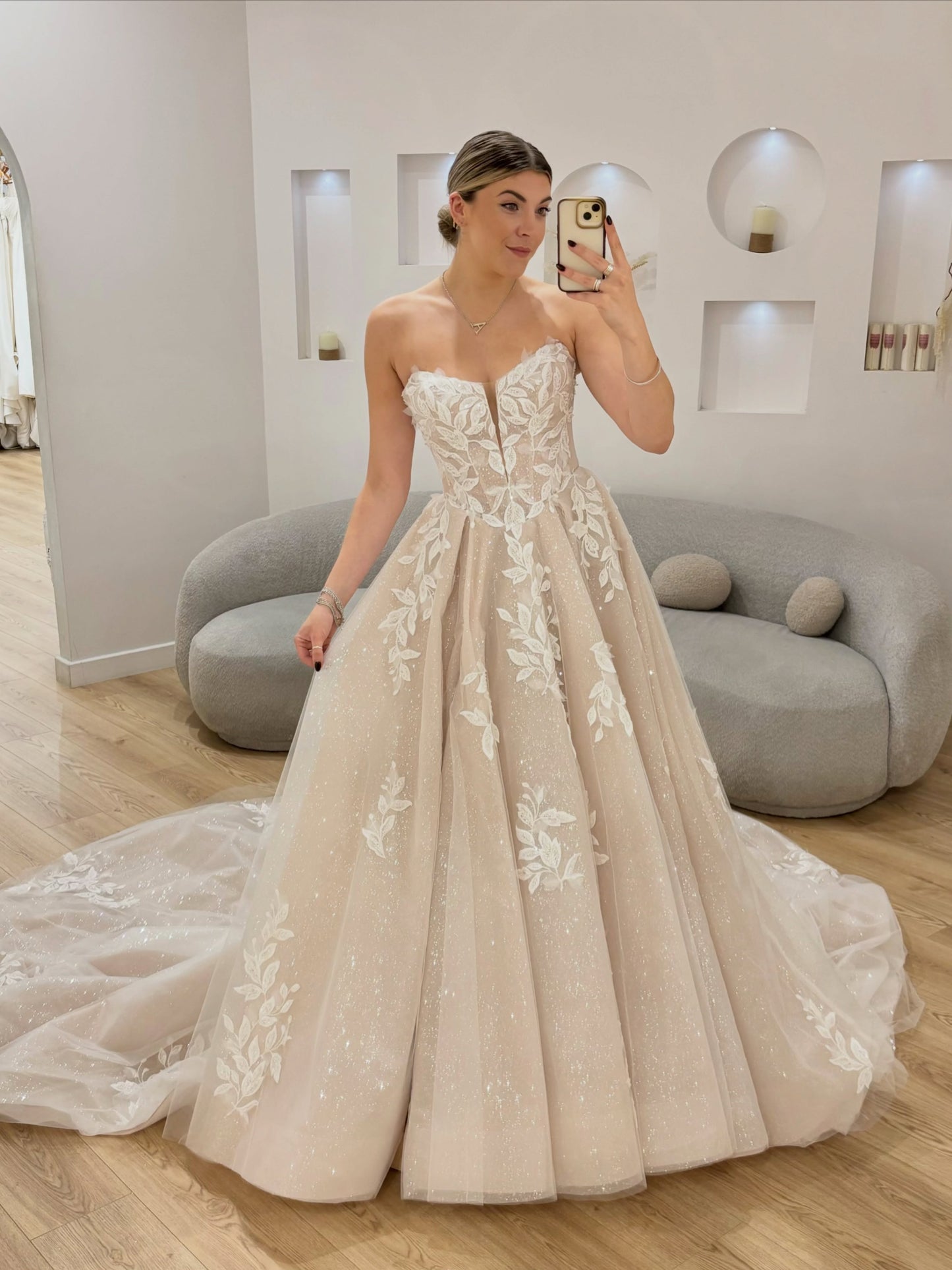 Strapless Lace Applique Tulle Ball Gown Wedding Dress