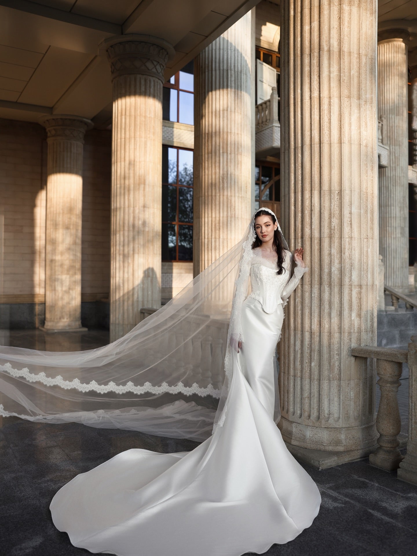 Long Sleeve Lace Corset Satin Trumpet Wedding Dress