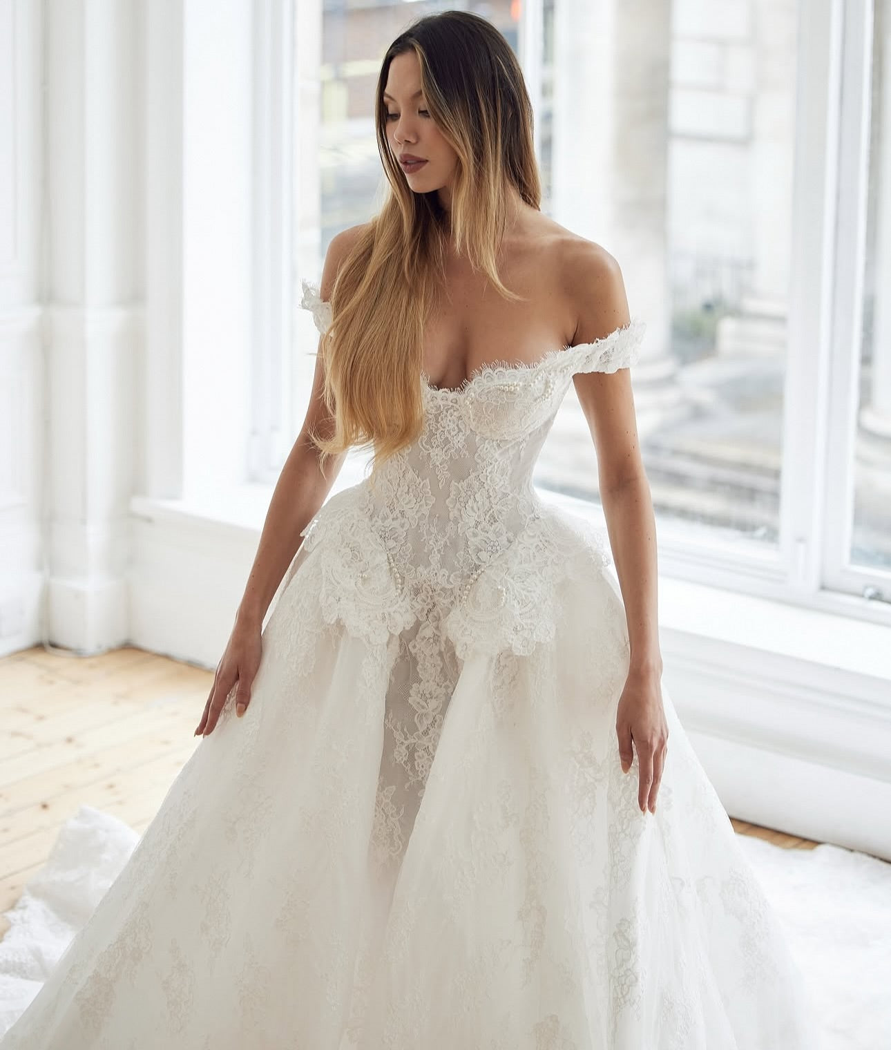 Corset Sweetheart Lace Ball Gown Wedding Dress