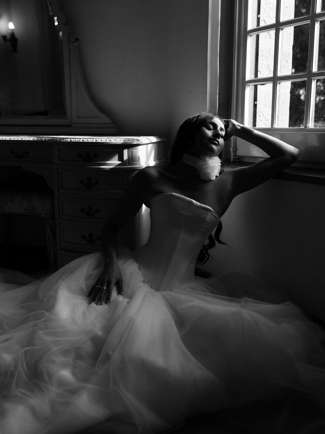 Strapless Corset Tulle Ball Gown Wedding Dress