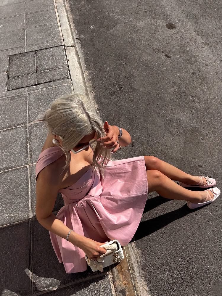 Strapless Sweetheart Cut-Out Pleated Mini Dress