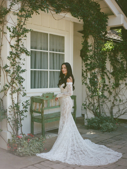 Off-the-Shoulder Lace Mermaid Wedding Dress