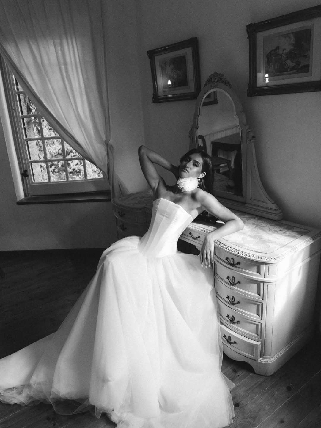 Strapless Corset Tulle Ball Gown Wedding Dress