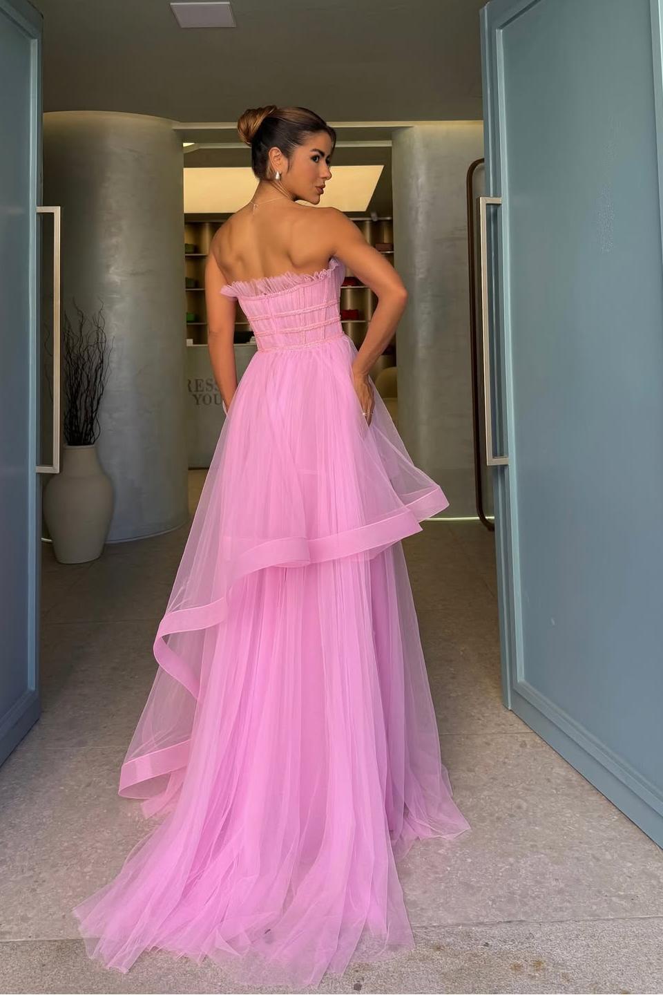 Chic Tulle Strapless Sleeveless Long Prom Dress With Pleated