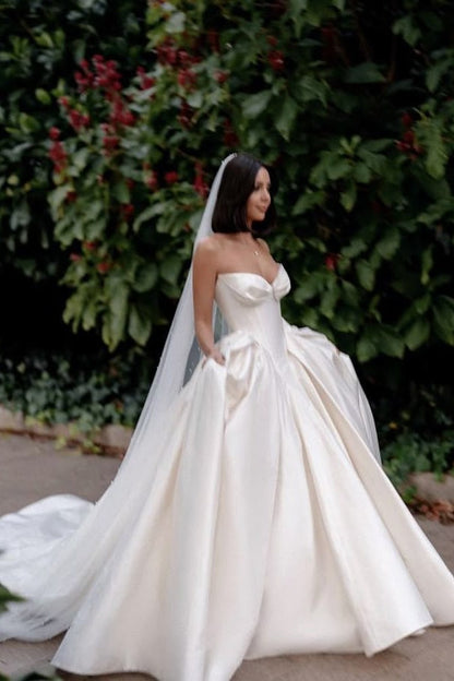 Vintage Tafftea Long Ball Gown Wedding Dress