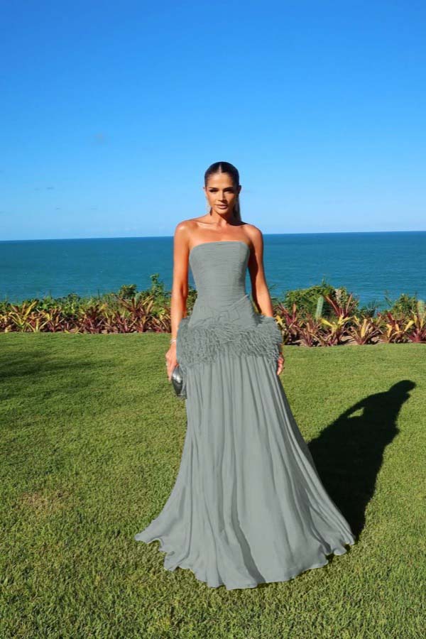 Chiffon Strapless Sleeveless Long A-Line Prom Dress With Pleated And Feathers