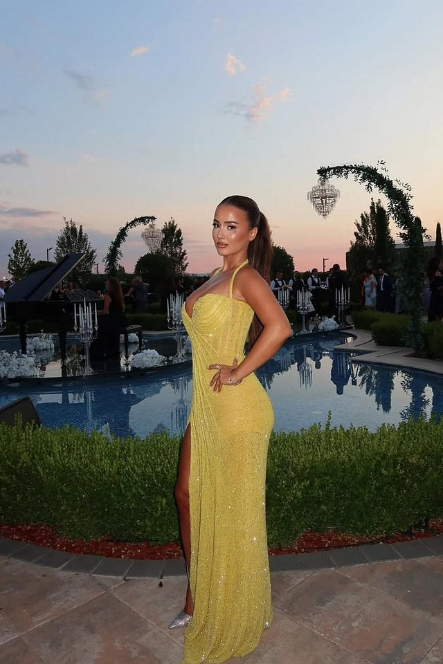 Dazzling Yellow Sweetheart Halter Prom Dress