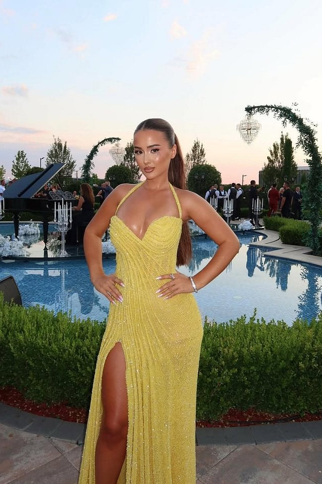 Dazzling Yellow Sweetheart Halter Prom Dress