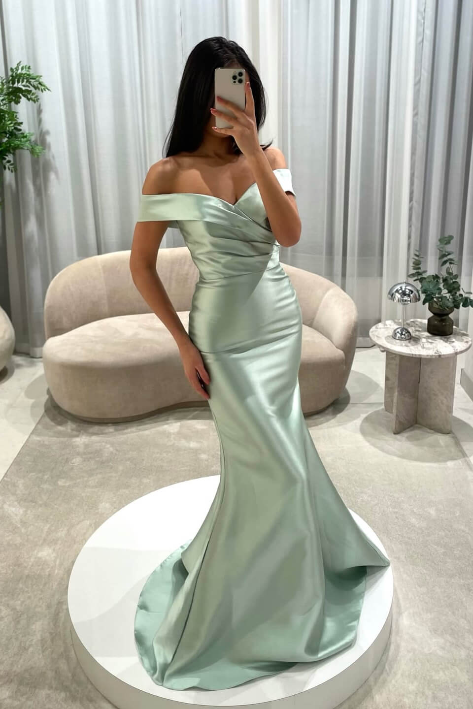 Off-Shoulder Sweetheart Mermaid Evening Gowns