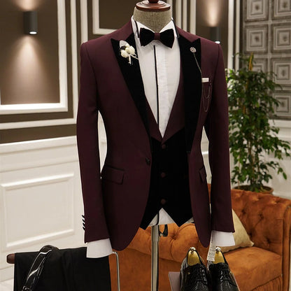 Stylish Burgundy Peaked Lapel Best Evening Suits With 3 Pieces