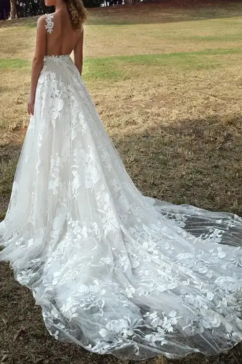Deep V-Neck Spaghetti Straps Sleeveless Lace Applique Tulle Pleated A-Line Wedding Dress