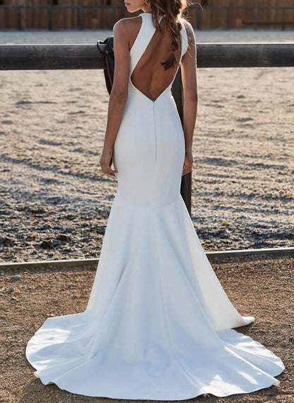 Elegant Mermaid Fitted Back Hole Wedding Dress