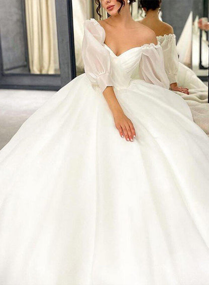 Elegant Sweetheart Organza Sweep Train Wedding Dress Ruffle