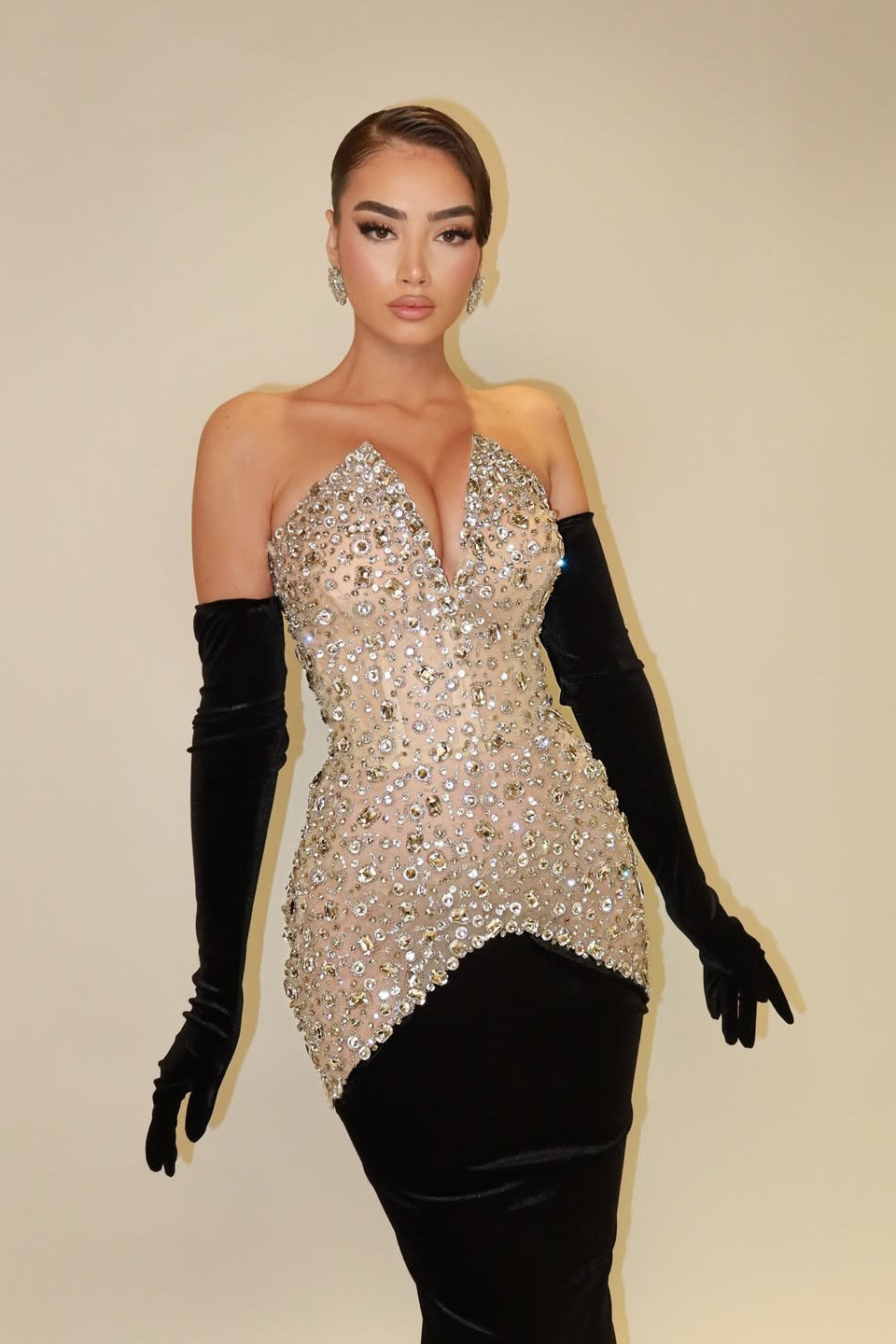 Elegant V-Neck Strapless Mermaid Velvet Prom Dress