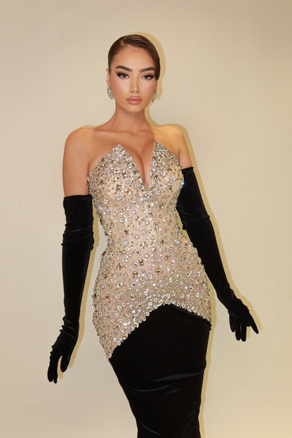 Elegant V-Neck Strapless Mermaid Velvet Prom Dress