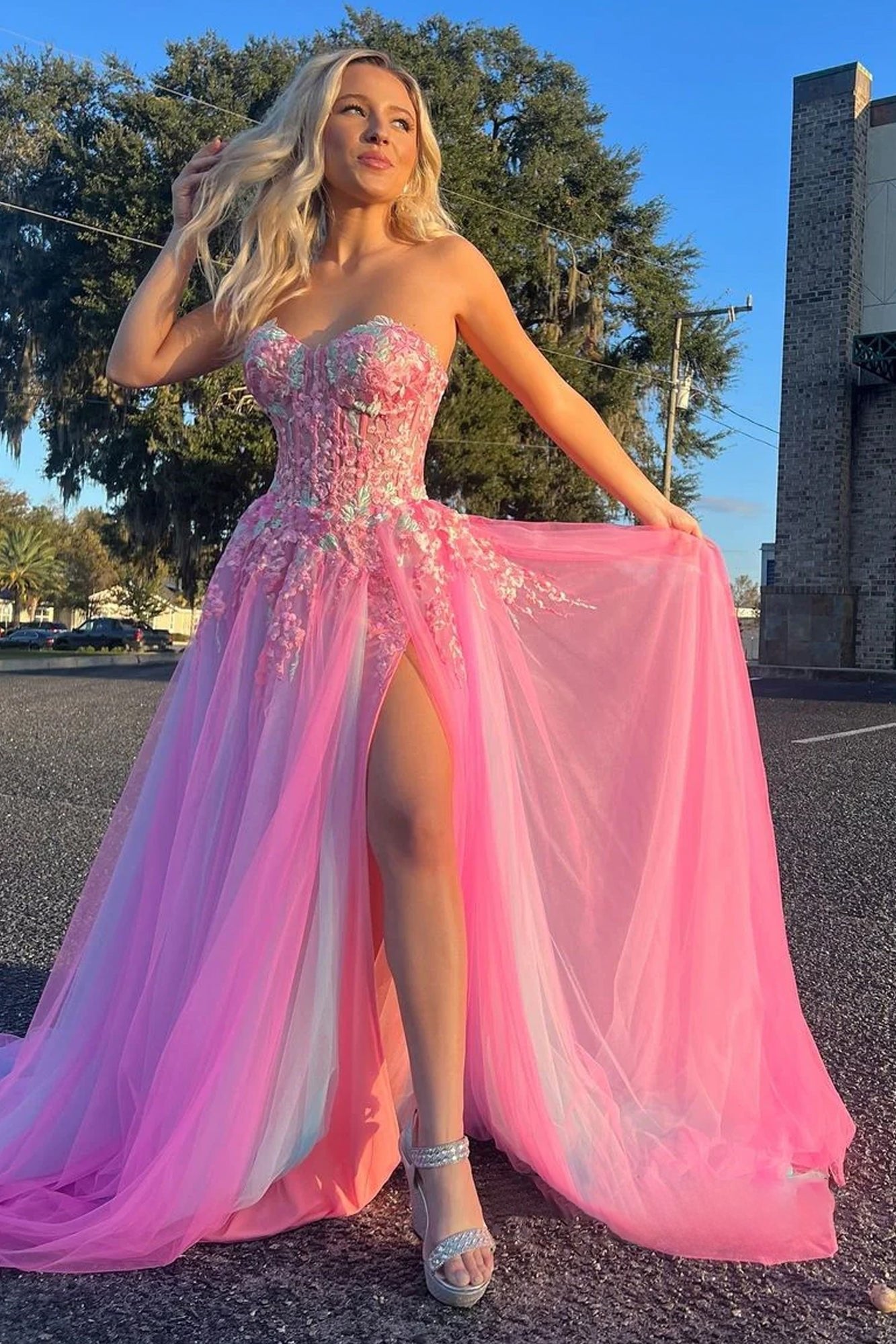 A-Line Sweetheart Pleated Tulle High Slit Party Gowns Off-Shoulder Sequined Applique Prom Dress
