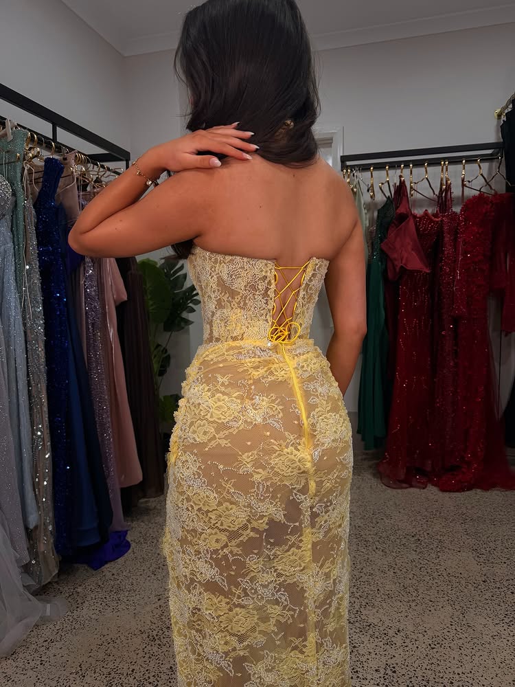Sexy Yellow Halter Sleeveless Lace Mermaid Side Slit Prom Dress
