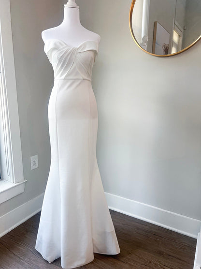 Simple White Trumpet Wedding Dress with Small Train