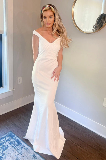 Simple White Trumpet Wedding Dress with Small Train