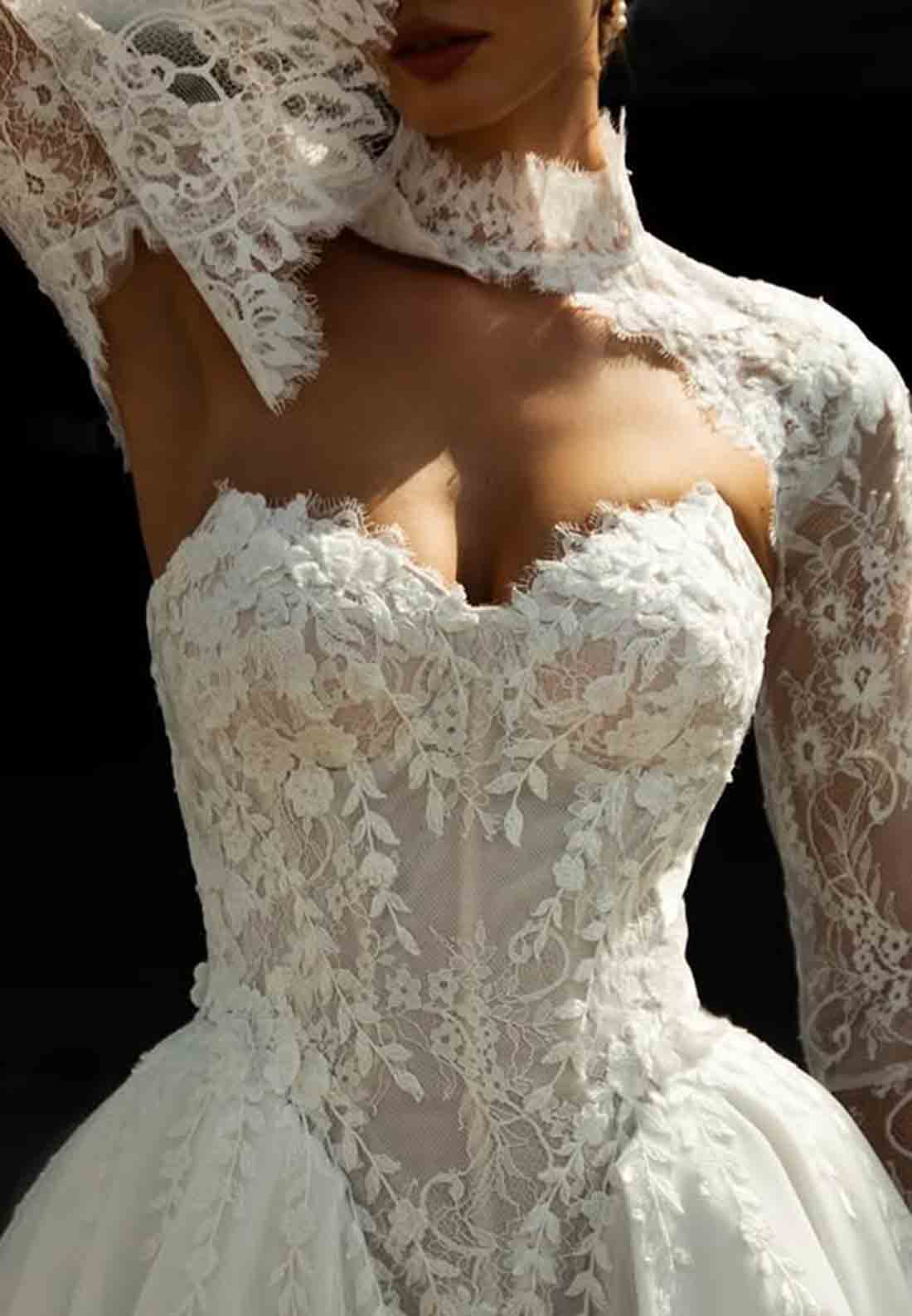 Long Sleeves Lace Chapel Train A-Line Sweetheart Empire Wedding Dresses
