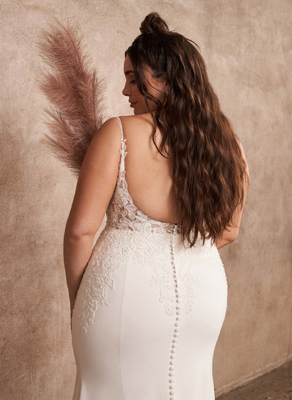 Lace Mermaid Fitted Wedding Dresses Open Back for Plus Size Women