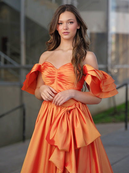 Sweetheart Sleeveless Pleated Satin Ruffled Floor-length A-Line Prom Dress with Bow