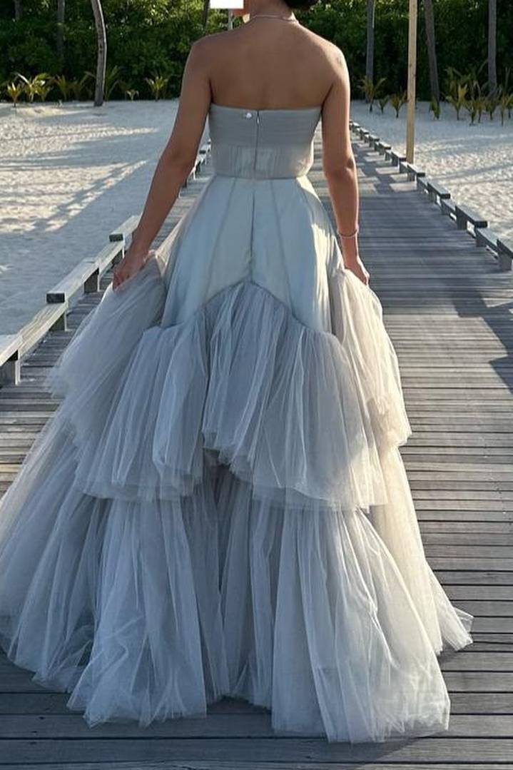 Sweetheart Sleeveless Pleated Tulle Party Gowns