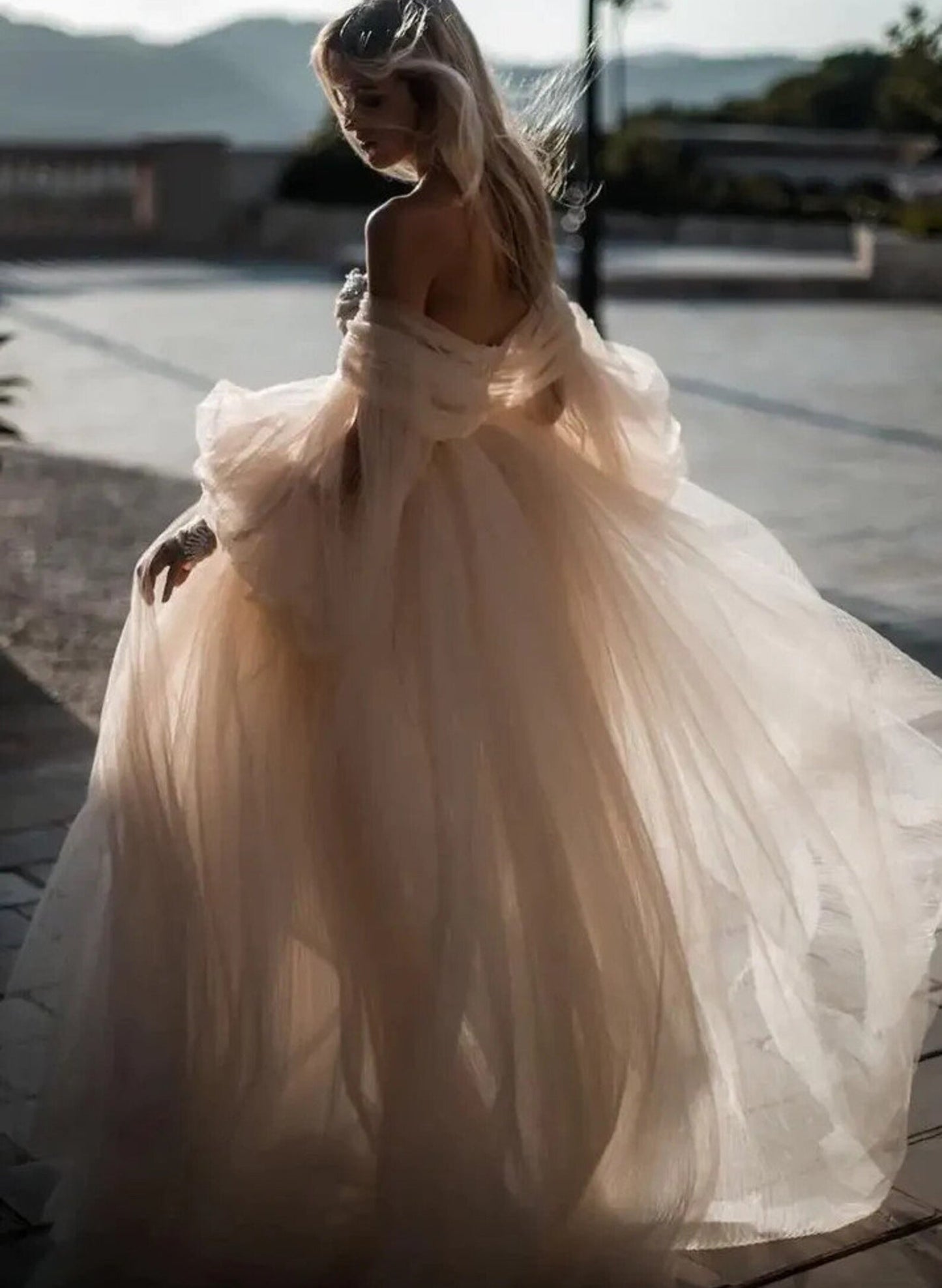 Romantic Long Sleeves Off-The-Shoulder Wedding Dresses Lace