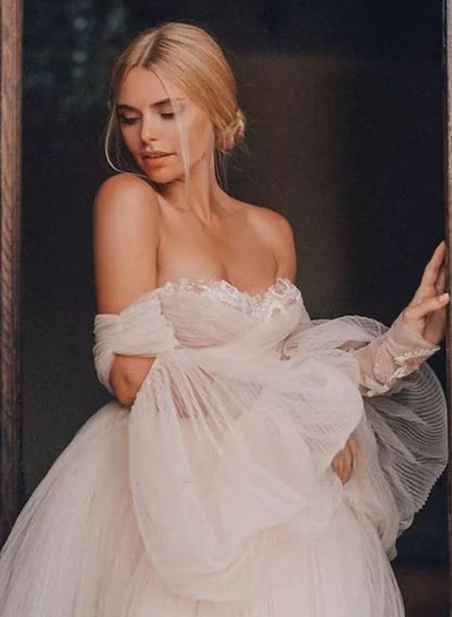 Romantic Long Sleeves Off-The-Shoulder Wedding Dresses Lace