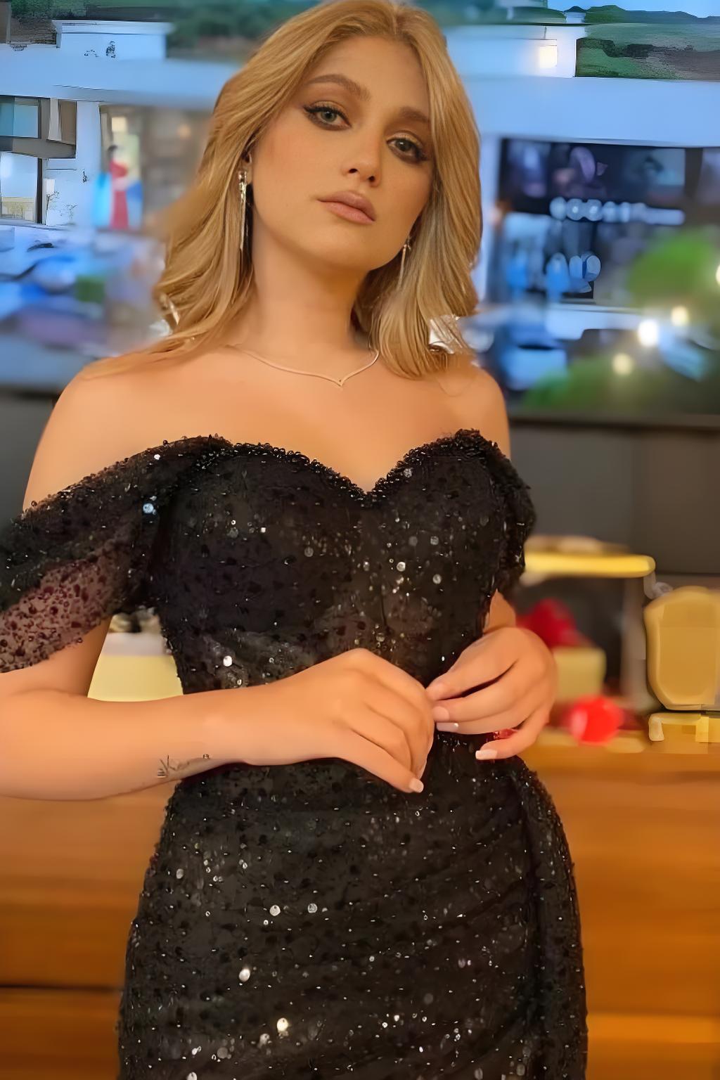 Unique Black Sequined Senior Prom Dresses Off-the-shoulder With Slit